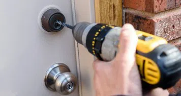 Security Locksmith Services Dallas, TX 214-530-0323 Security Locksmith Services Dallas, TX 214-530-0323 - 13-Key-Broke-In-Lock